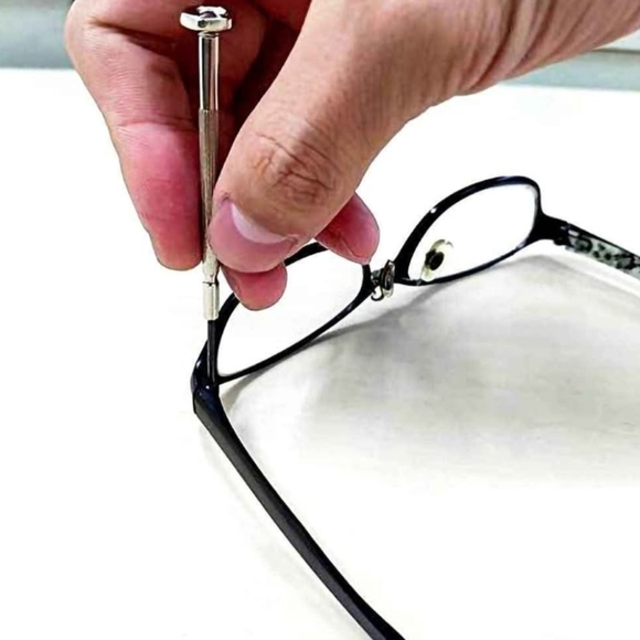 Precision Screwdriver Set with Case - Picture 3 of 4